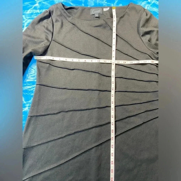 Connected Apparel, Sunburst pleat, short Sleeve. DARK BLACK(Pictures look grey.) - Picture 5 of 7